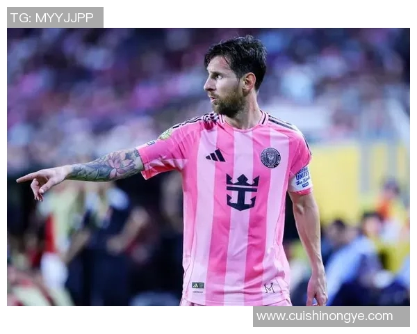 蜜雪冰城足球明星形象梅西引领潮流 打造专属球迷狂欢体验